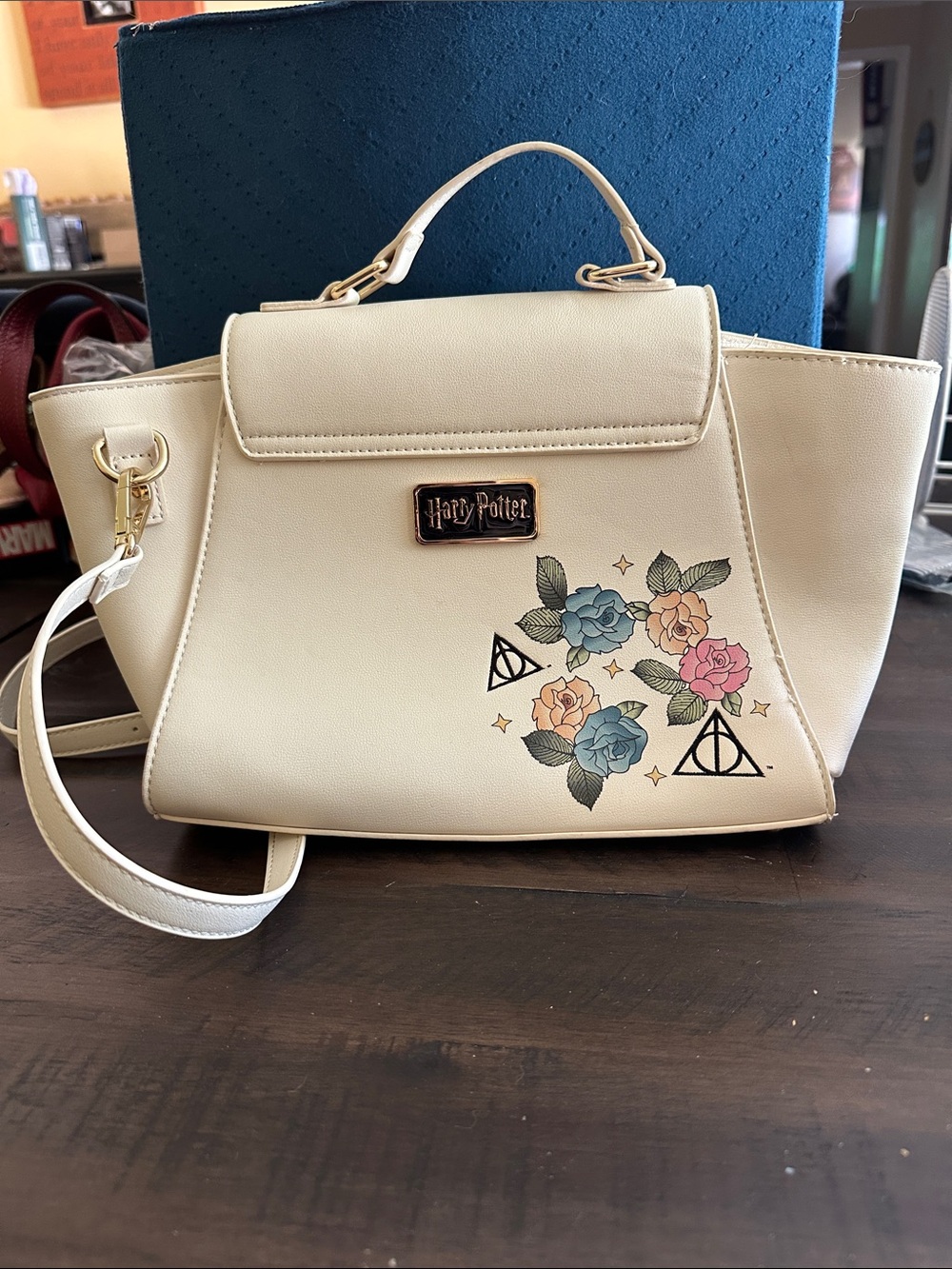 Harry Potter White Floral Embellished Crossbody Bag - Picture 2 of 5